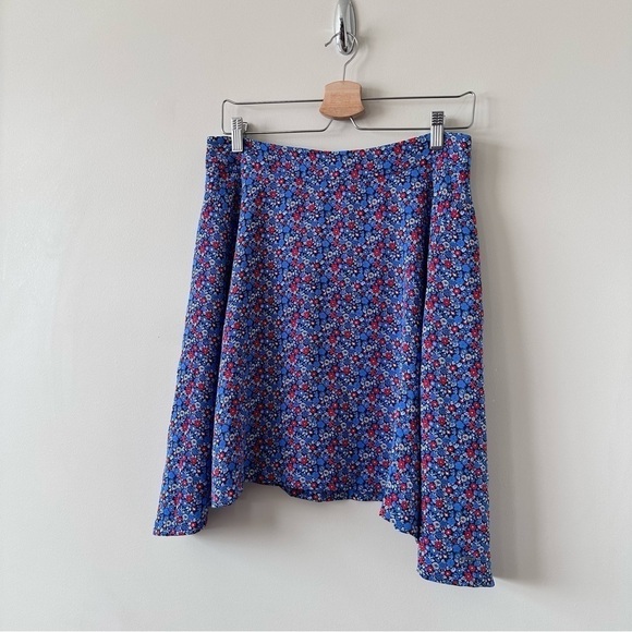 Tommy Hilfiger-Micro Floral Asymmetrical Spring/Summer Skirt (Size:6) - Picture 4 of 9